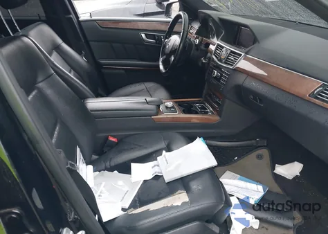 2012 Mercedes-Benz E 350 4Matic z USA, uszkodzony, nr VIN WDDHF8JBXCA614798